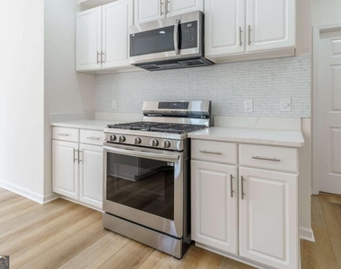 3272 Pomarine Lane - Photo Thumbnail 18
