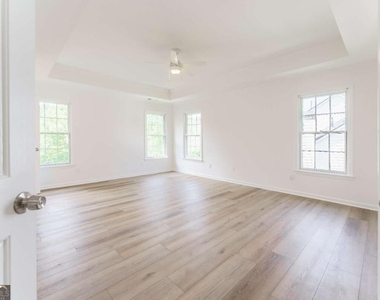 3272 Pomarine Lane - Photo Thumbnail 29