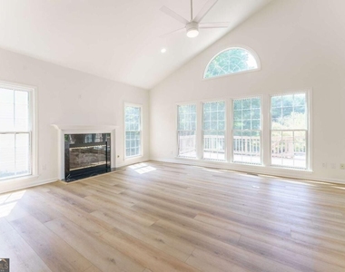 3272 Pomarine Lane - Photo Thumbnail 12