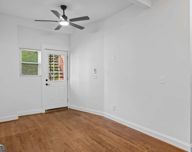 360 Ponce De Leon Avenue Ne - Photo Thumbnail 2