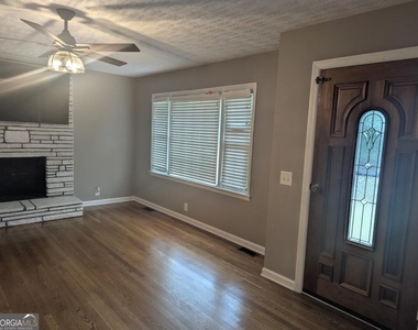 6115 Jewell Bennett Road - Photo Thumbnail 5