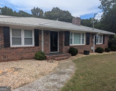 6115 Jewell Bennett Road - Photo Thumbnail 3