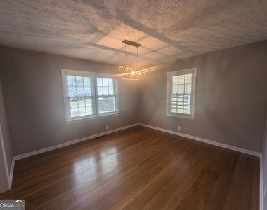 6115 Jewell Bennett Road - Photo Thumbnail 10