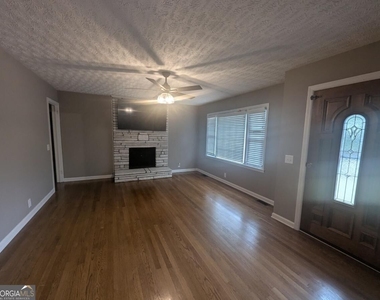 6115 Jewell Bennett Road - Photo Thumbnail 7