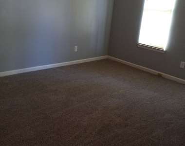 2036 Charter Manor - Photo Thumbnail 7