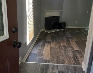 2036 Charter Manor - Photo Thumbnail 11