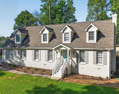 317 Craig Drive - Photo Thumbnail 2