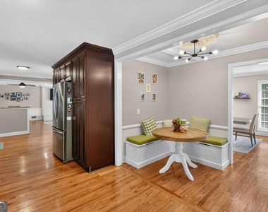 317 Craig Drive - Photo Thumbnail 13