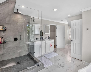 317 Craig Drive - Photo Thumbnail 17