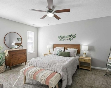 1312 Lake Paradise Road - Photo Thumbnail 11