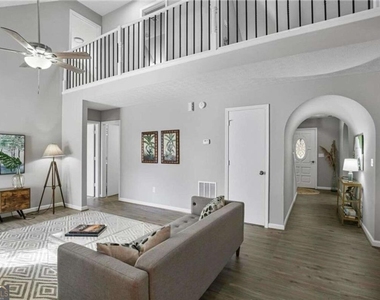 1312 Lake Paradise Road - Photo Thumbnail 7