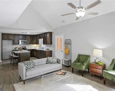 1312 Lake Paradise Road - Photo Thumbnail 9