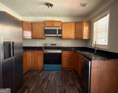 252 Thorn Brook Circle - Photo Thumbnail 4
