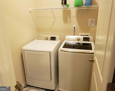 323 Hardy Ives Lane - Photo Thumbnail 9