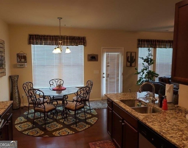 323 Hardy Ives Lane - Photo Thumbnail 2