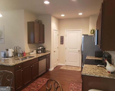 323 Hardy Ives Lane - Photo Thumbnail 6