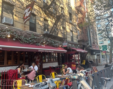 415 East 73rd Street - Photo Thumbnail 10