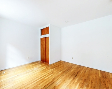 415 East 73rd Street - Photo Thumbnail 2