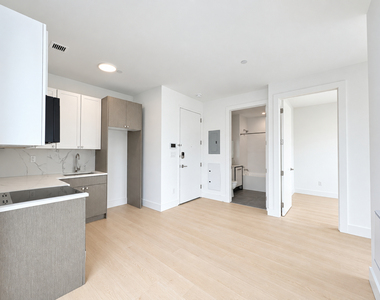 837 Maple Street - Photo Thumbnail 7