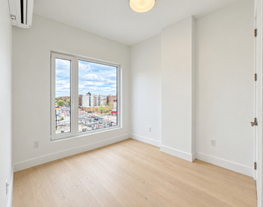 837 Maple Street - Photo Thumbnail 3