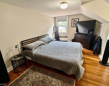 80 North St - Photo Thumbnail 12