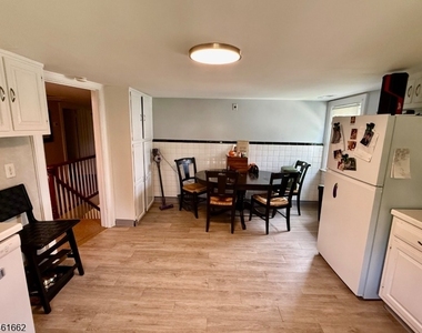 80 North St - Photo Thumbnail 4