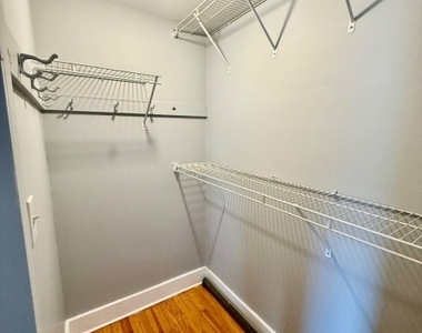 288 Greenwood Ave - Photo Thumbnail 9