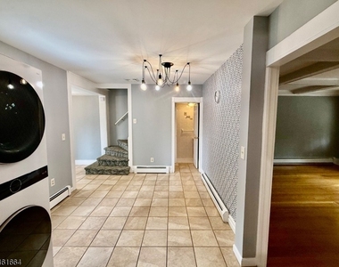 288 Greenwood Ave - Photo Thumbnail 10