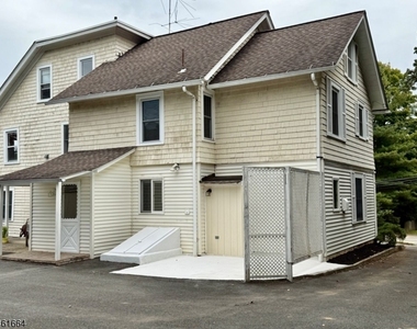 288 Greenwood Ave - Photo Thumbnail 21
