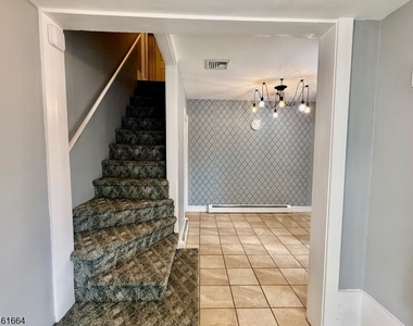 288 Greenwood Ave - Photo Thumbnail 14