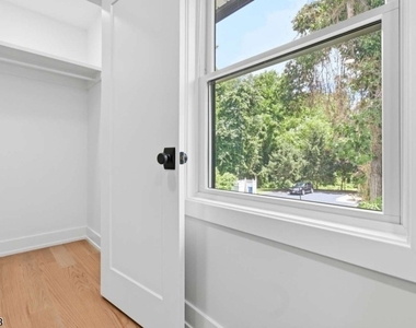 134 Snyder Ave - Photo Thumbnail 15