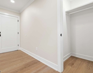134 Snyder Ave - Photo Thumbnail 14