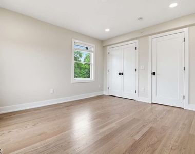 134 Snyder Ave - Photo Thumbnail 6