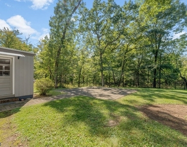 879 Vosseller Ave - Photo Thumbnail 32