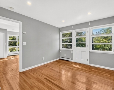879 Vosseller Ave - Photo Thumbnail 19