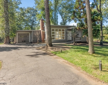 879 Vosseller Ave - Photo Thumbnail 27