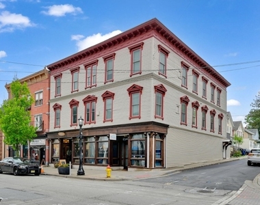 180 Spring St - Photo Thumbnail 14
