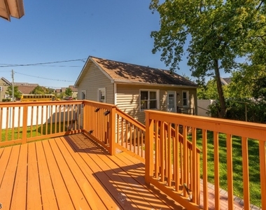 166 Victor St Unit 1 - Photo Thumbnail 15