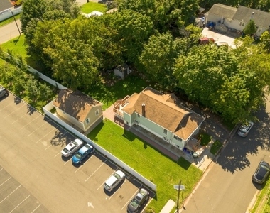 166 Victor St Unit 1 - Photo Thumbnail 18