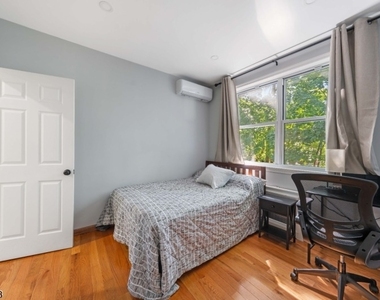 166 Victor St Unit 1 - Photo Thumbnail 7