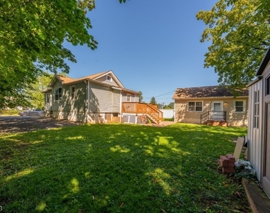 166 Victor St Unit 1 - Photo Thumbnail 13