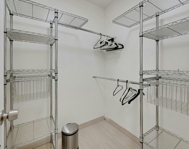 233 Mount Hope Ave - Photo Thumbnail 14