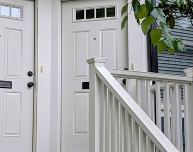 36 Phoenix Ave - Photo Thumbnail 13