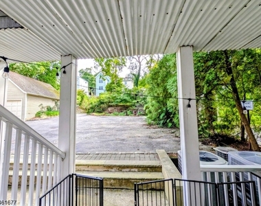 36 Phoenix Ave - Photo Thumbnail 12