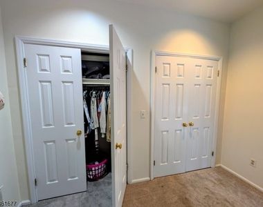 36 Phoenix Ave - Photo Thumbnail 10