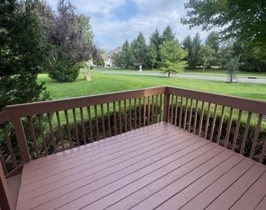 1 Dina Ln - Photo Thumbnail 10