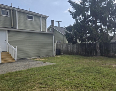 601 River Avenue - Photo Thumbnail 12