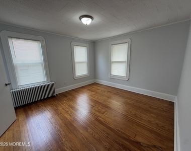 368 Carr Avenue - Photo Thumbnail 8