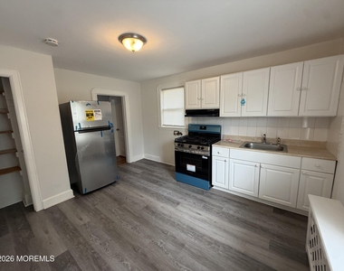 368 Carr Avenue - Photo Thumbnail 6