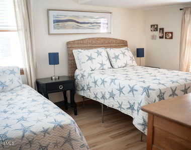 276 1st Avenue - Photo Thumbnail 12